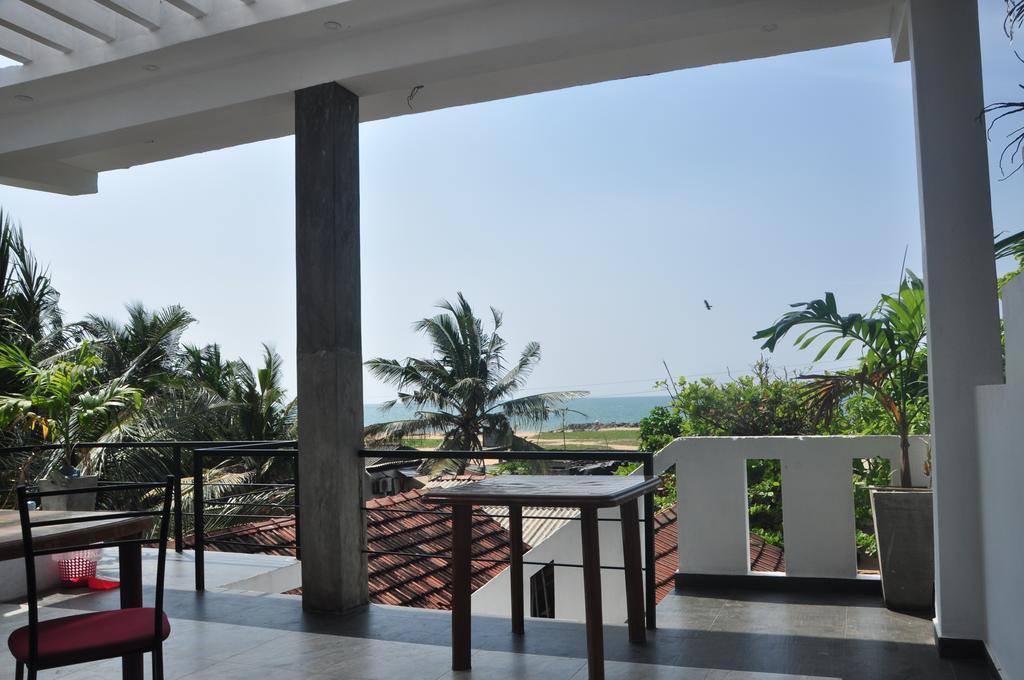 Petit Guest House Negombo Extérieur photo