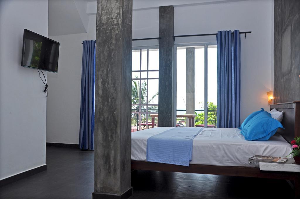 Petit Guest House Negombo Extérieur photo