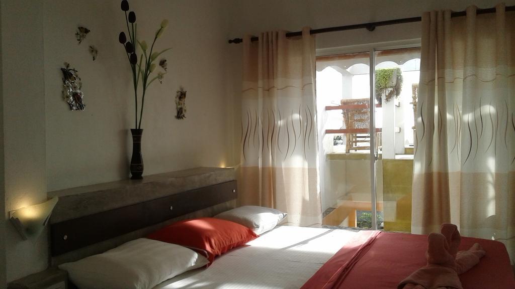Petit Guest House Negombo Extérieur photo