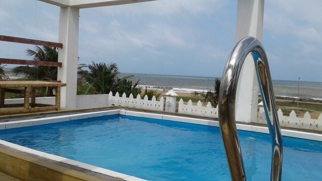 Petit Guest House Negombo Extérieur photo
